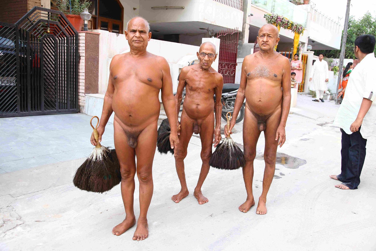 Acharya Shri with Sangh